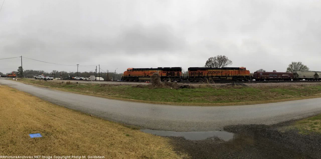 Pano view of the Teague Local (left) and Teague Englewood (right) and the Flynn VFD & BNSF crews on the crossing